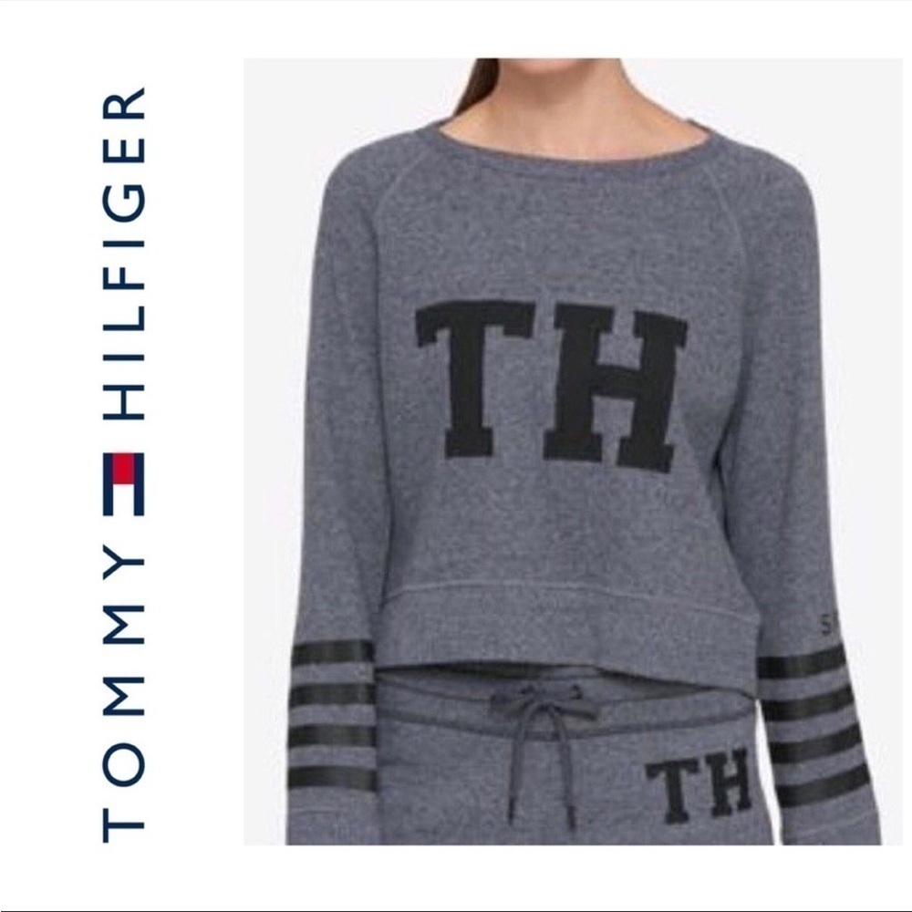 TOMMY HILFIGER SPORT “TH” Varsity Style Oversized Spell-Out‎ Sweater